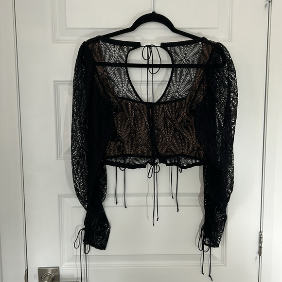 FOR LOVE OR LEMONS - lace pattern square neckline crop top black beige LARGE - Picture 9 of 11